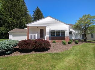 2595 Arrowae Dr, Youngstown, OH