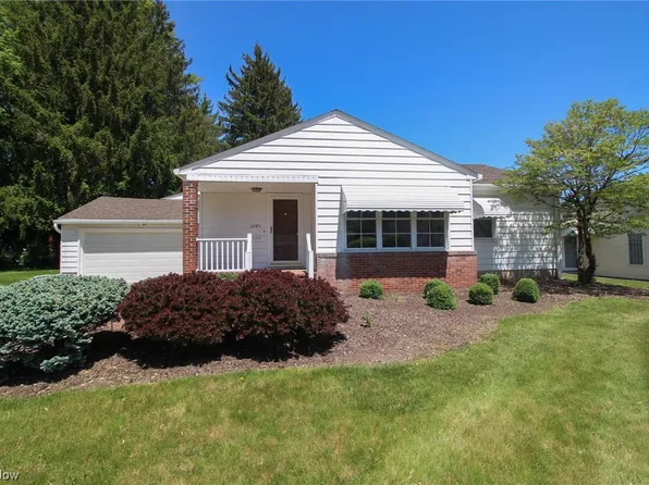 2595 Arrowae Dr, Youngstown, OH 44511