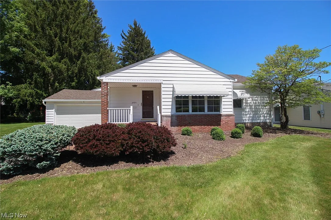 2595 Arrowae Dr photo 1
