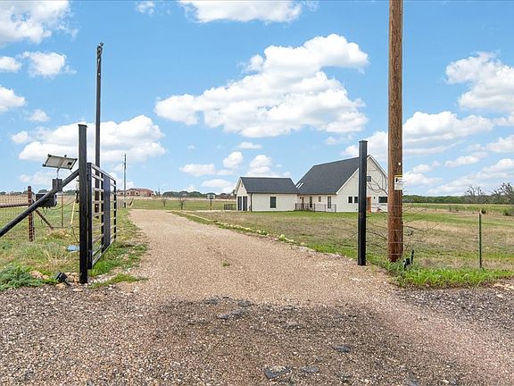 2nd image of 204 Compton Rd