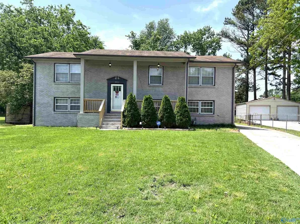 2825 Nob Hill Ct NW, Huntsville, AL 35810