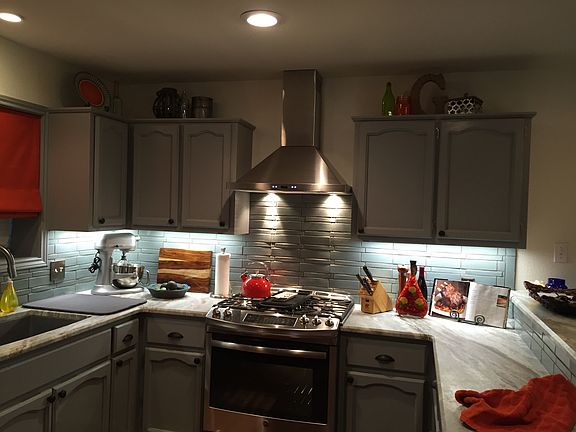 3rd image of 207 Charleston Dr
