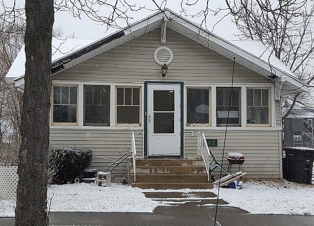 1st image of 312 W Garfield Ave