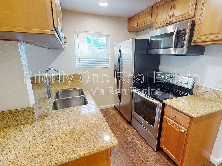 3813 46th St #1 — Photo 3