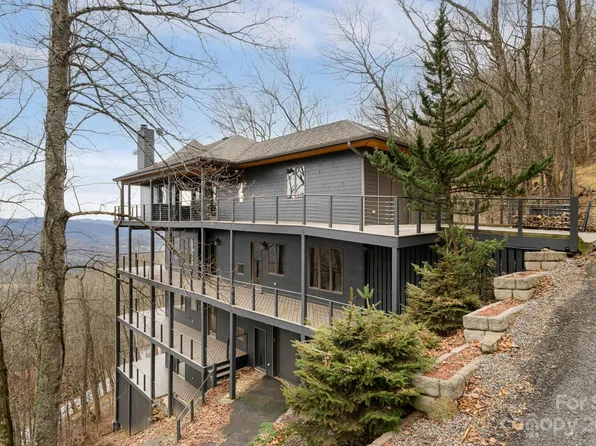 24 Cary Ln, Asheville, NC 28804