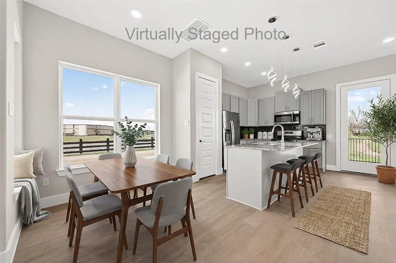 3 bed, 2.5 bath, 1502 sqft, $2,745 — Photo 4