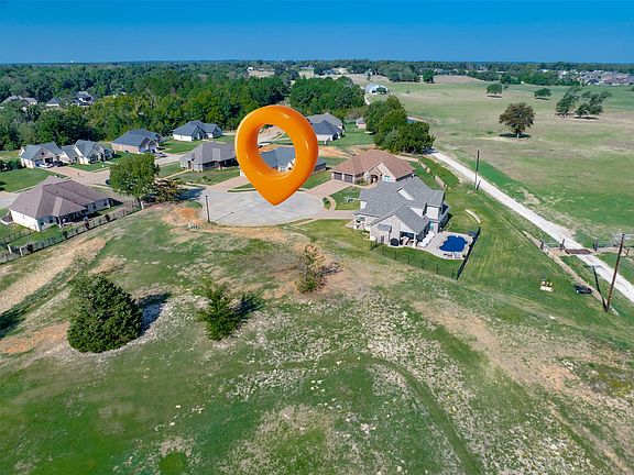 3rd image of 4101 Hannah Cir