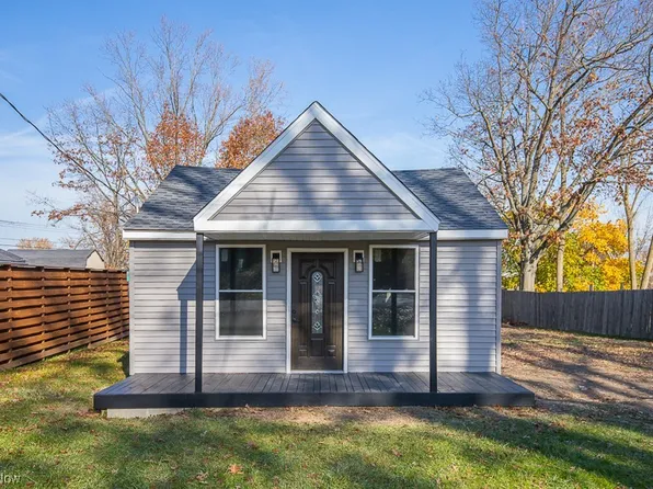 2379 Frankford St, Lorain, OH 44055