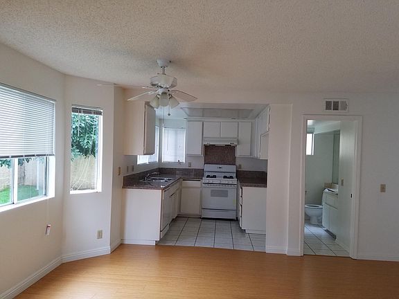 2nd image of 3198 Vineland Ave