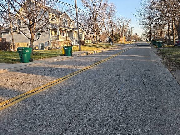 4th image of 2731 S 53rd St