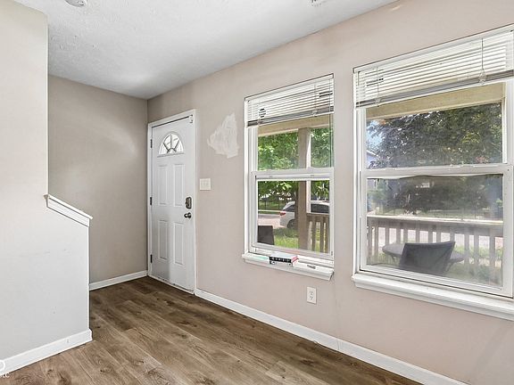 2nd image of 1924 Cornell Ave
