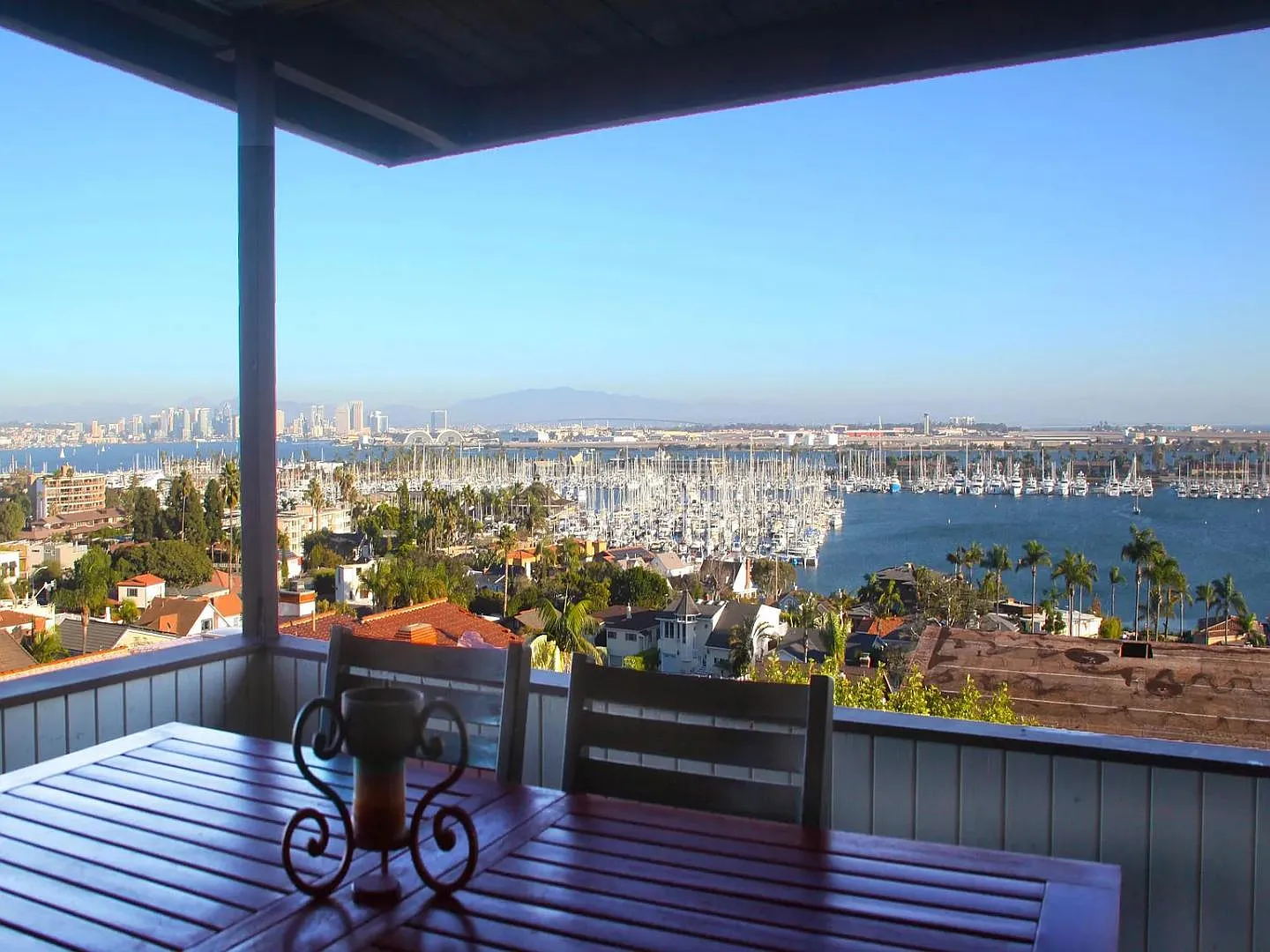 945 Harbor View Dr — Photo 1