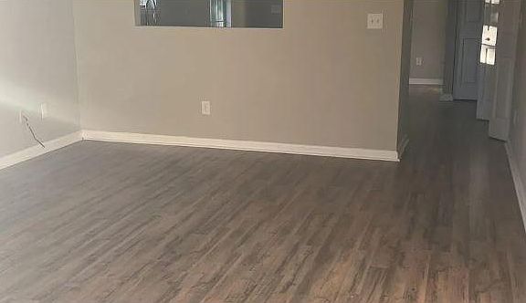3rd image of 223 Ayers Ct