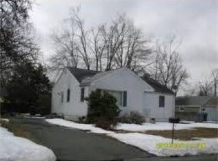 115 Cherokee Dr, Springfield, MA 01109
