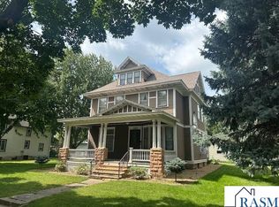 310 N Minnesota Ave, Saint Peter, MN 56082