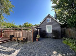 1716 Nob Hill Ave N, Seattle, WA