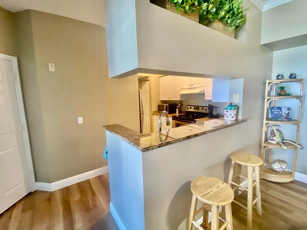 2 bed, 2.0 bath, 1118 sqft, $2,750 — Photo 3