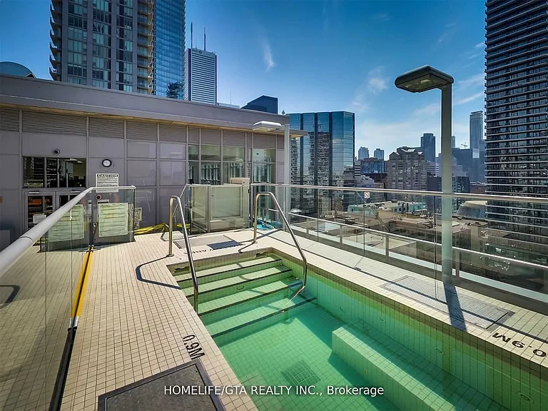 126 Simcoe St #307 — Photo 30