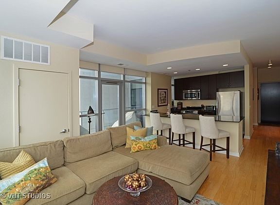 4th image of 303 W Ohio St APT 2806