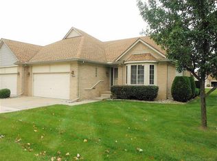 50819 Raintree Cir, Chesterfield, MI 48047