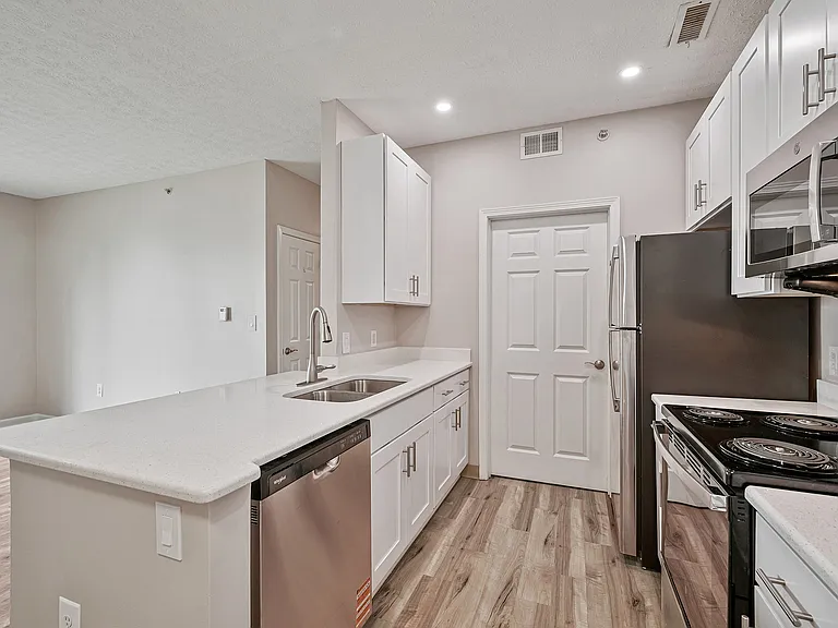 90 Berkley Manor Drive_10 3b2b Unit 1212