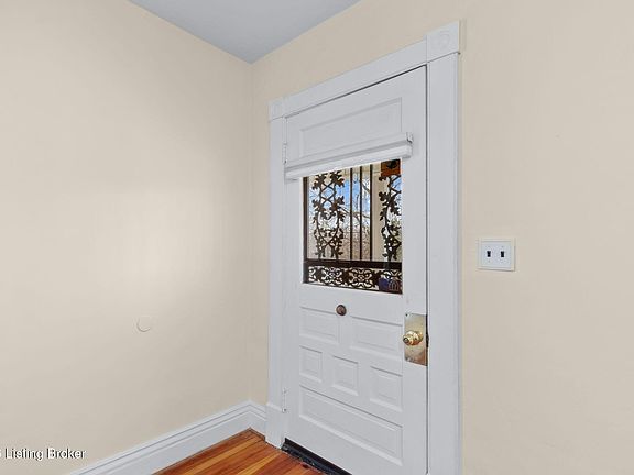 4th image of 127 McKay Ave