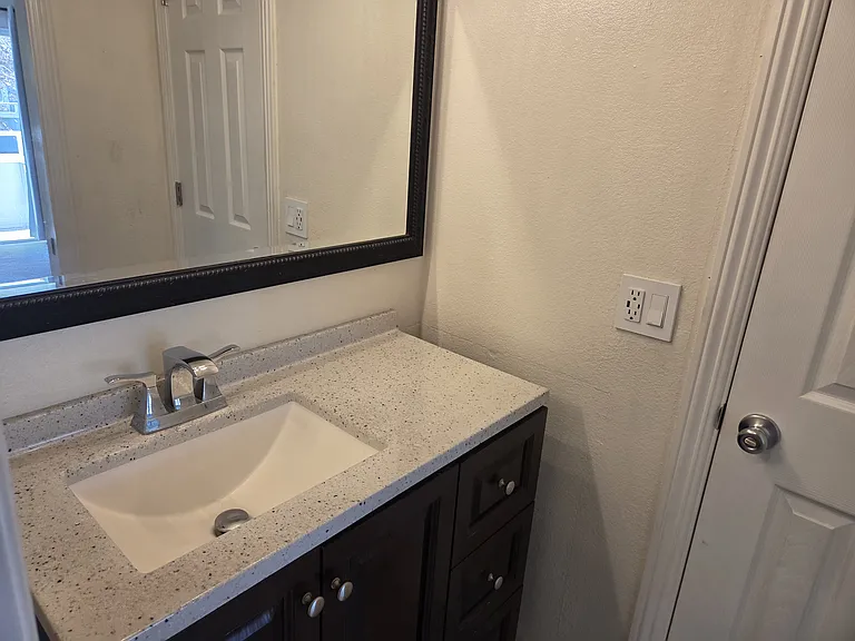 601 Racquet Club Cir — Photo 23