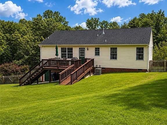 5th image of 6134 Thyme Dr