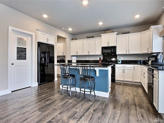 5th image of 18417 20th Avenue Ct E