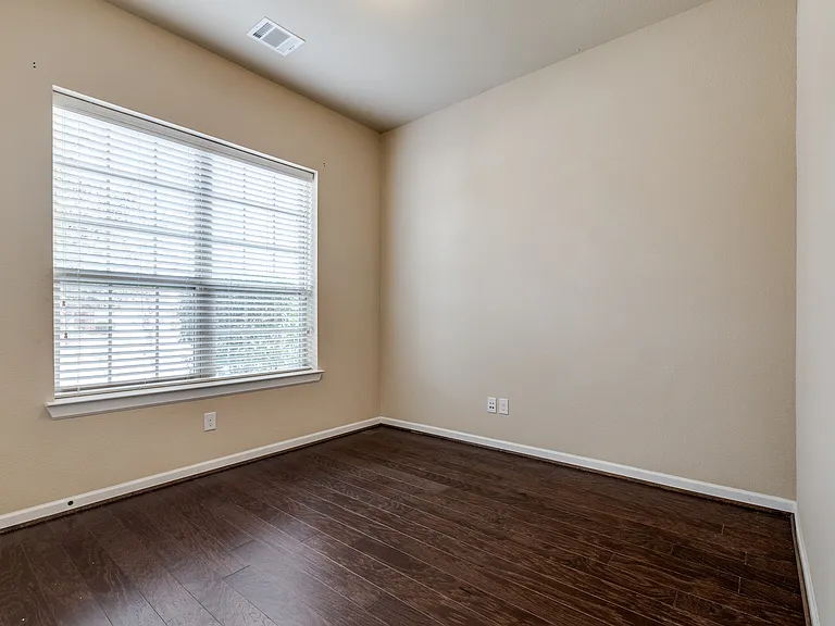 9509 Bewley Ct — Photo 6