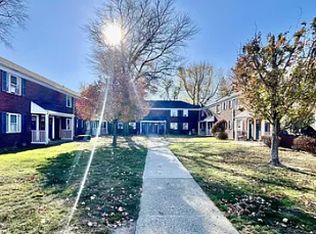 25 E Sheffield Ave #B10, Englewood, NJ 07631