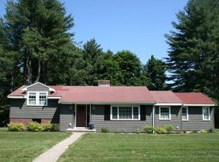 1 Keniston Rd, Lynnfield, MA 01940
