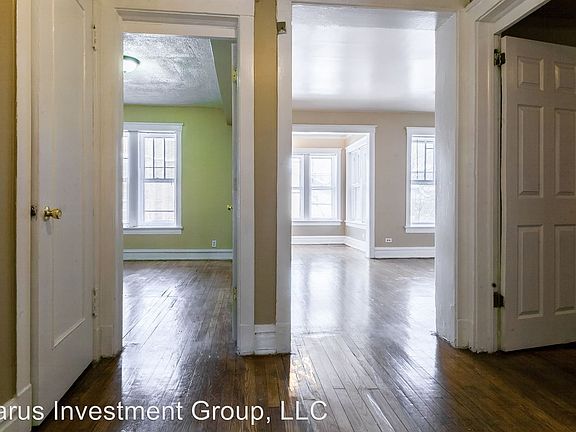3rd image of 7024 7026 S Clyde Ave #2S