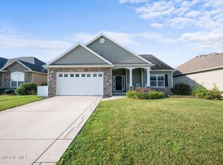 9931 Charles Glen Ln, Whitehouse, OH 43571