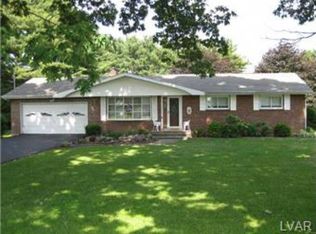 2426 Farmersville Rd, Bethlehem, PA 18020