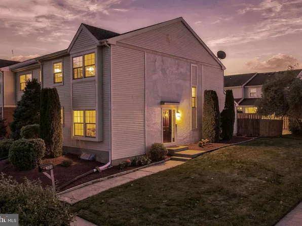 306 Ward Ct, Southampton, PA 18966