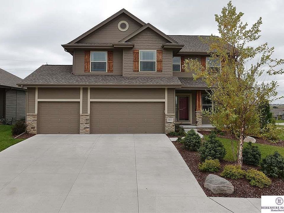 1st image of 8013 S 192nd Ave