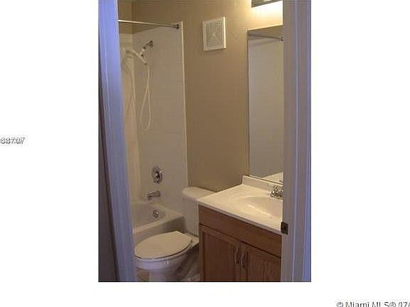 5th image of 709 NW 208th Way #709