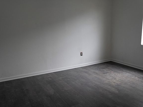 5th image of 6415 Baccich St