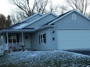 525 North St, Waupaca, WI 54981