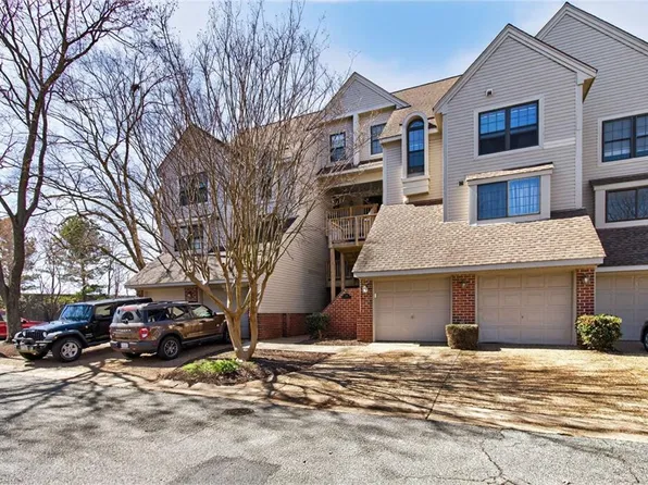 744 Rock Crest Ct APT 301, Newport News, VA 23602