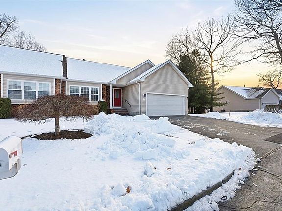 3rd image of 180 Spencer Woods Dr