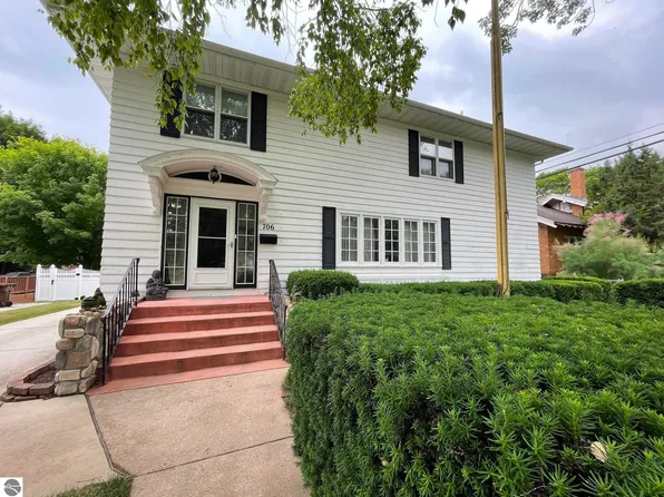 706 N State St, Alma, MI 48801