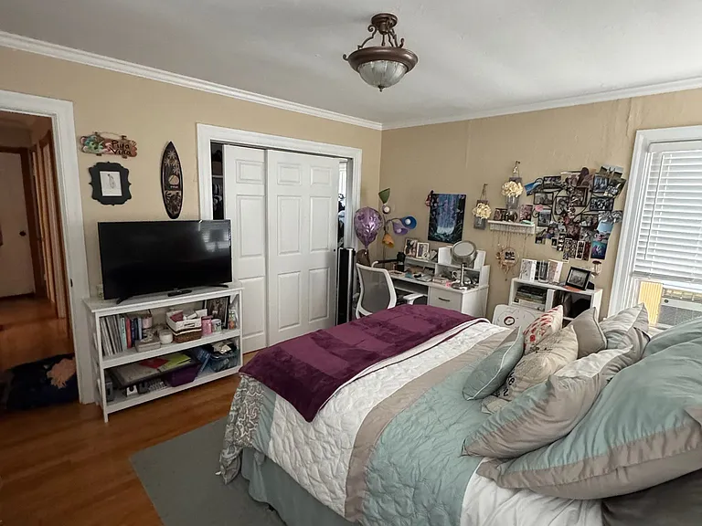 1588 Geary Rd — Photo 4