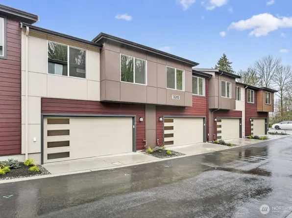 13205 NE 127th Way #D, Kirkland, WA 98034