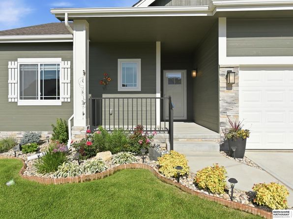 5520 N 181st St, Elkhorn, NE 68022 view 2