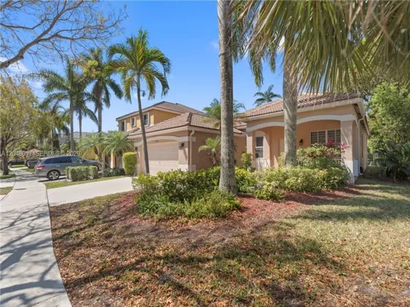 1097 Allamanda Way, Fort Lauderdale, FL 33327