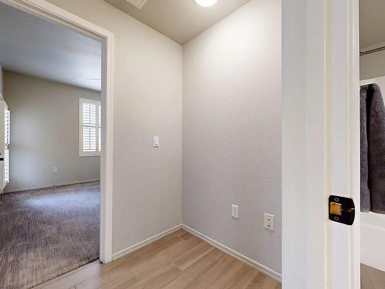 20100 N 78th Pl #2019 — Photo 18