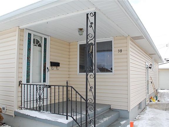 3rd image of 38 Harbour Ln