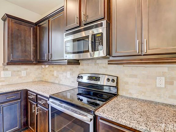 5th image of 4620 Lemongrass Ln